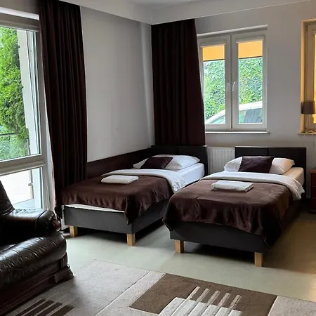 - Modlin Airport Quarto em Acomodações Particulares *