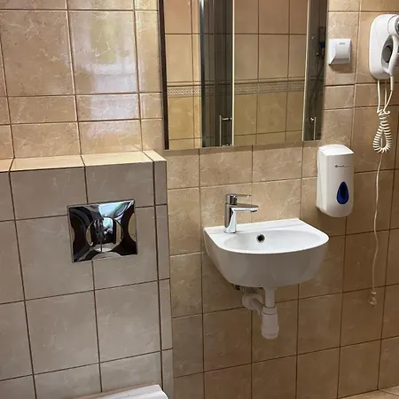 Quarto em Acomodações Particulares - Modlin Airport *