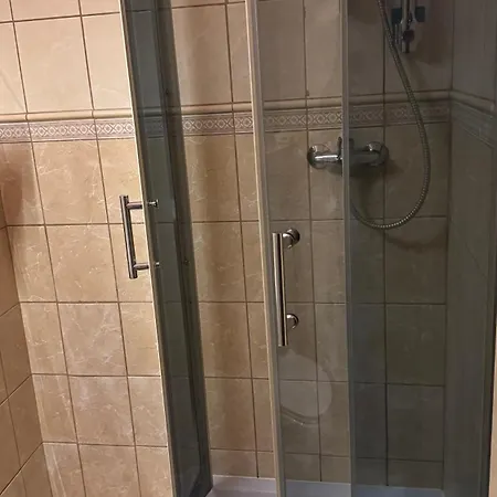 Quarto em Acomodações Particulares - Modlin Airport