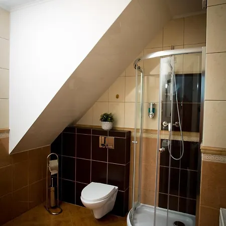 - Modlin Airport Homestay