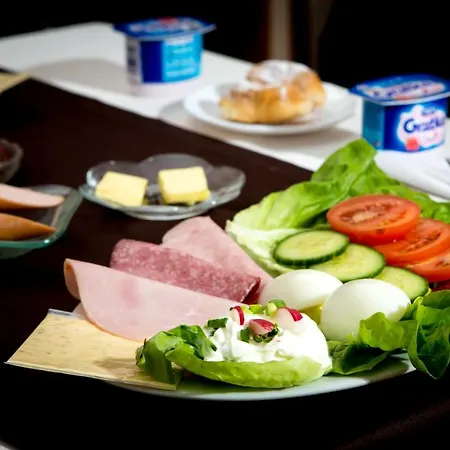 - Modlin Airport Quarto em Acomodações Particulares