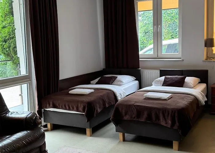 - Modlin Airport Habitación en casa particular *